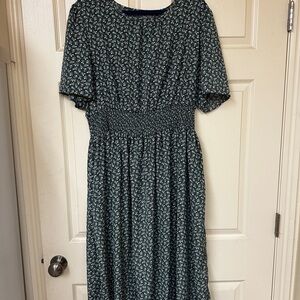 SHEIN Dark Green Floral Midi Dress